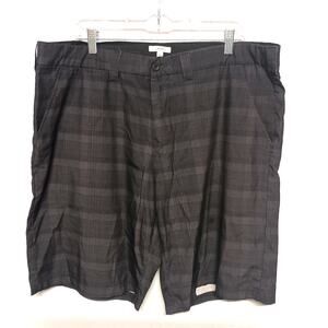 AUR Men's Plaid Golf Shorts SZ 38 gray/black